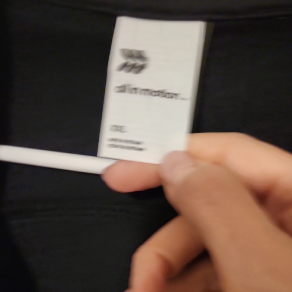 All In Motion Jet Black Performance Top - Picture 2 of 3